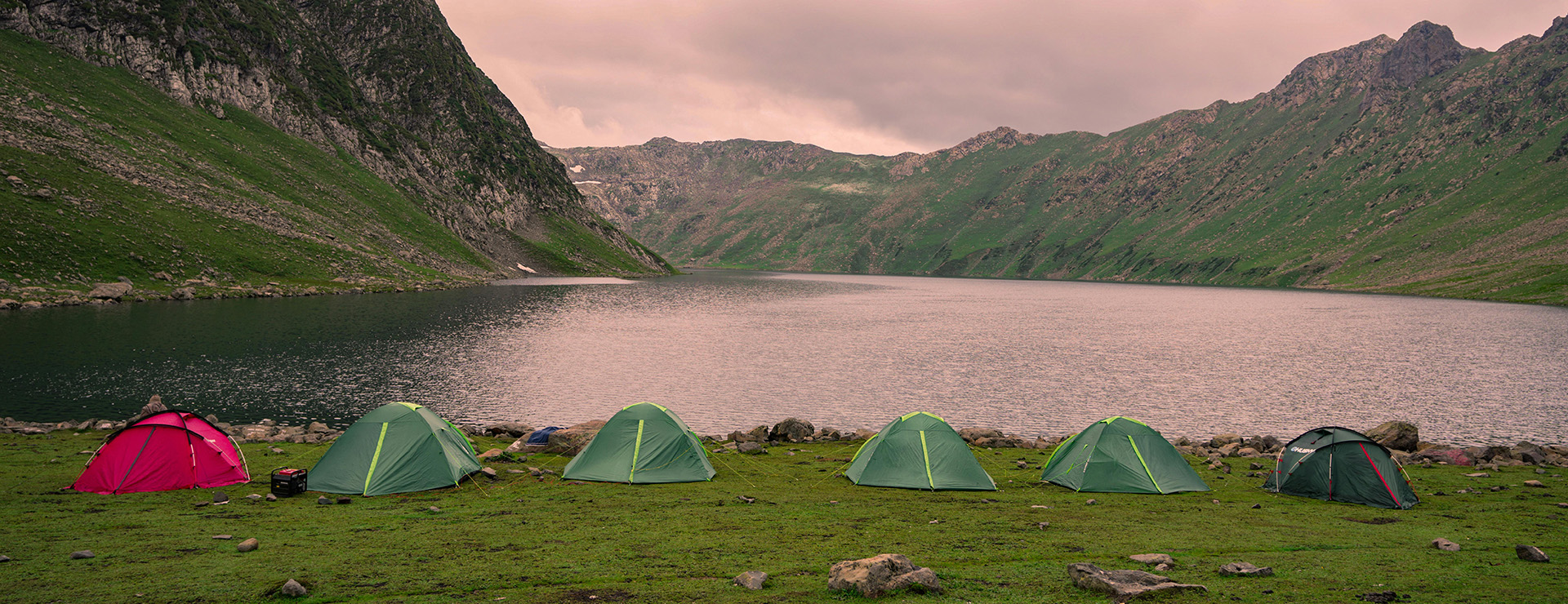 Zeltladen -Zeltladen pexels qaarif 9353950